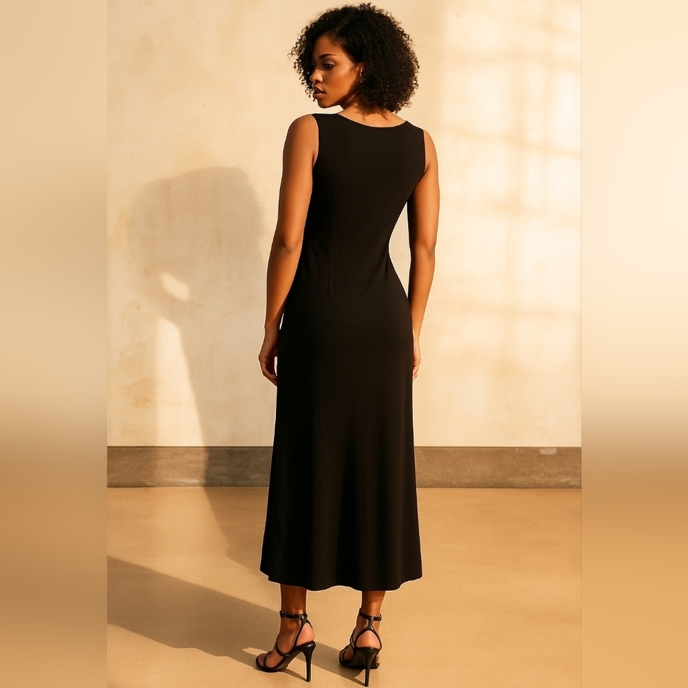 Elegant Black Sleeveless Dress. Lace Detail In Neckline. Size 8. Flowy Fabric - Picture 3 of 8
